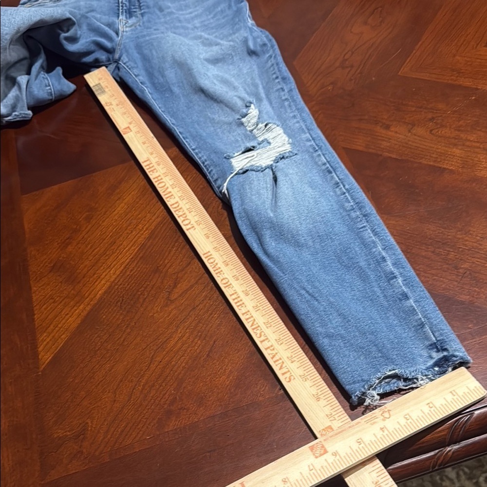 Good American Blue Cropped Distressed Jeans good straight - Picture 11 of 12